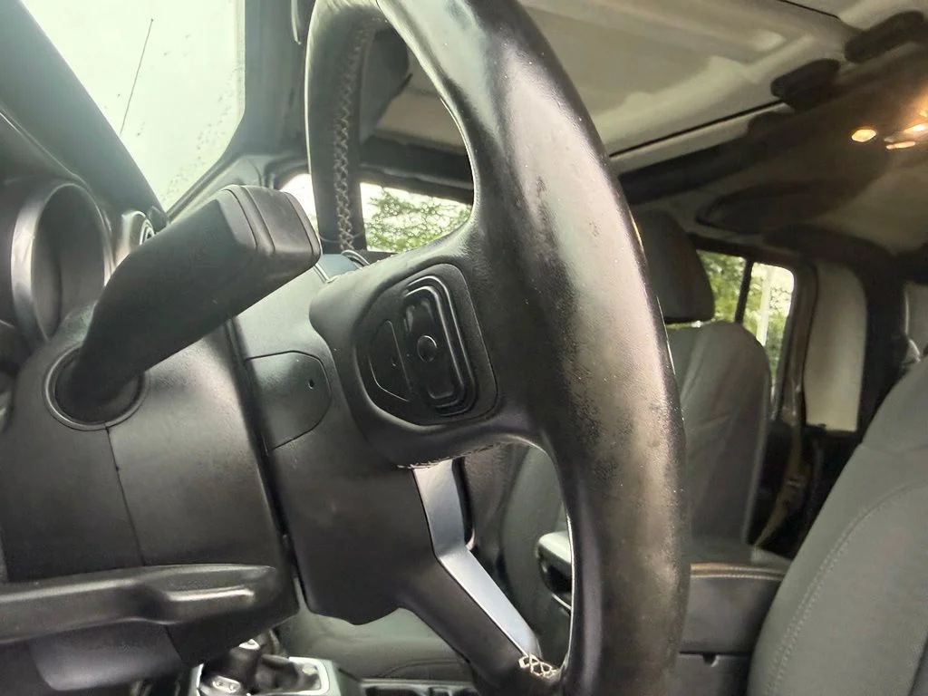 Used 2020 Green Jeep Overland image 22