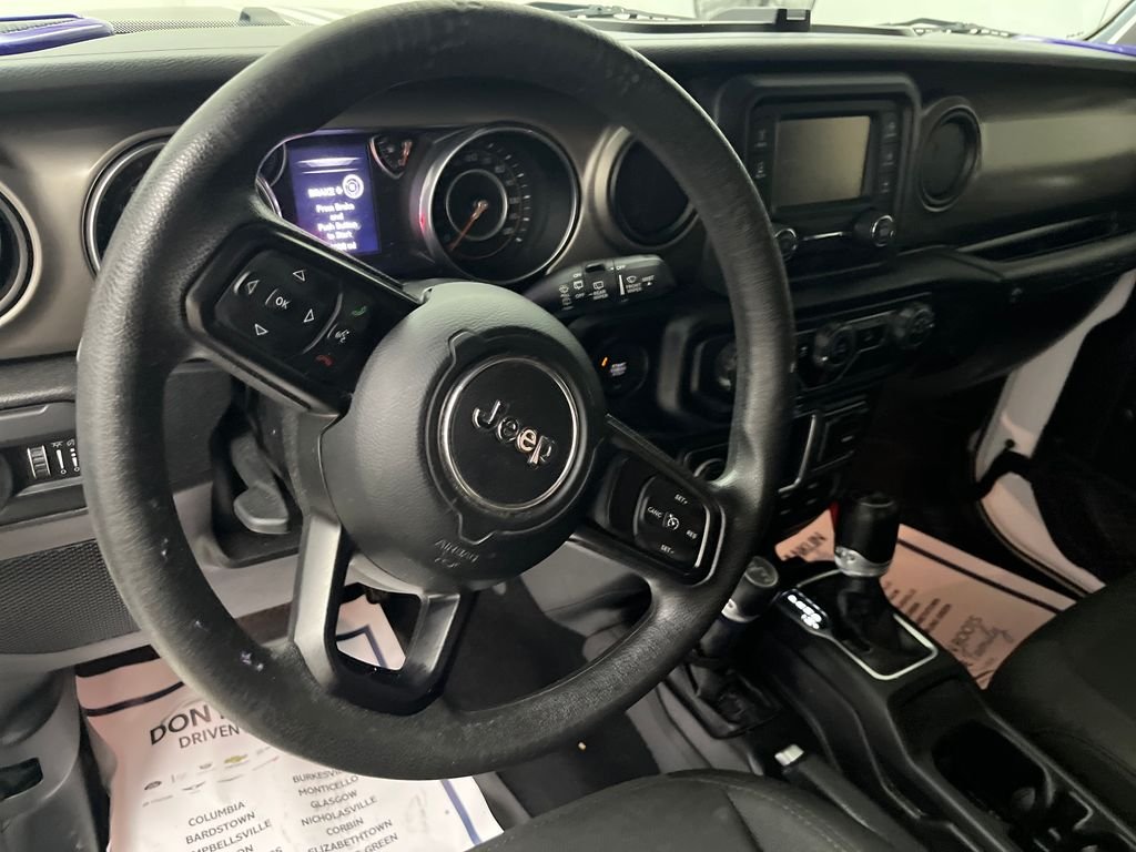 Used 2018 White Jeep Unlimited Sport image 15