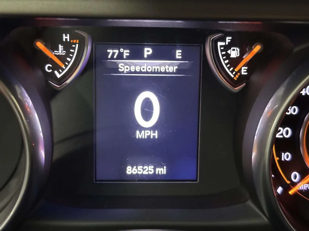 Used 2018 Gray Jeep Unlimited Sport S image 23