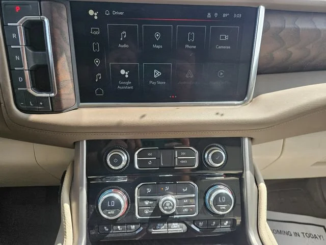 Used 2023 White Frost Tricoat GMC Denali image 18