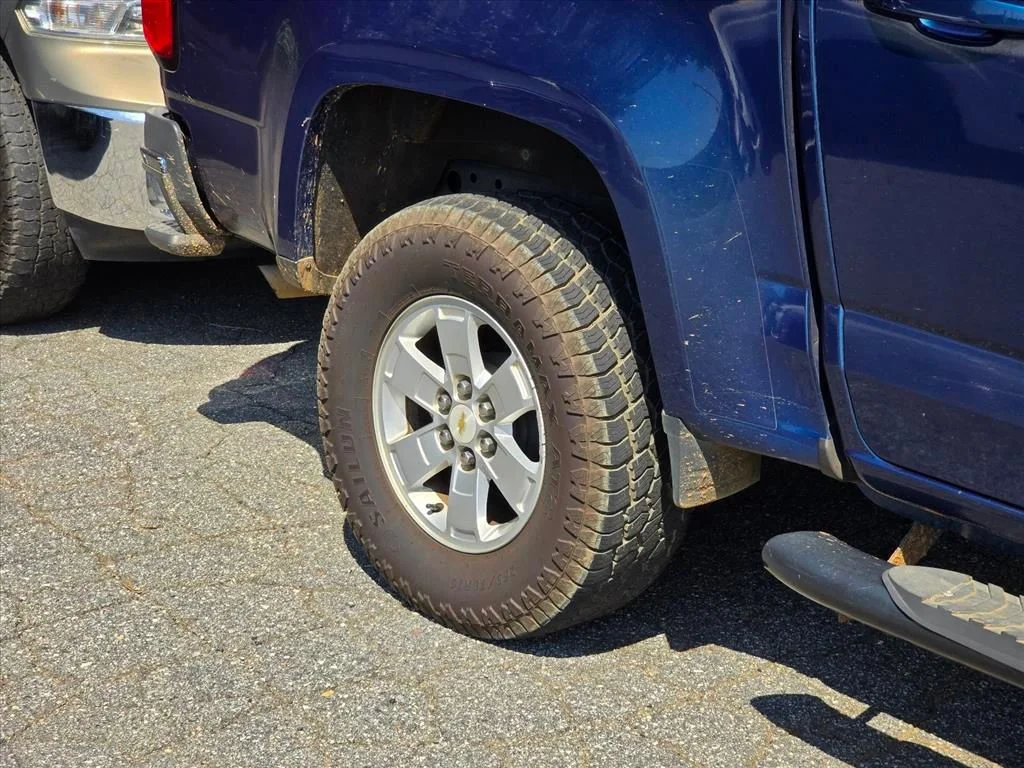 Used 2019 Blue Chevrolet Work Truck image 20