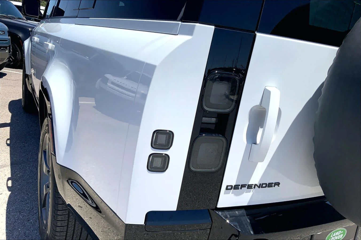 New 2026 Fuji White Land Rover X-Dynamic SE image 14