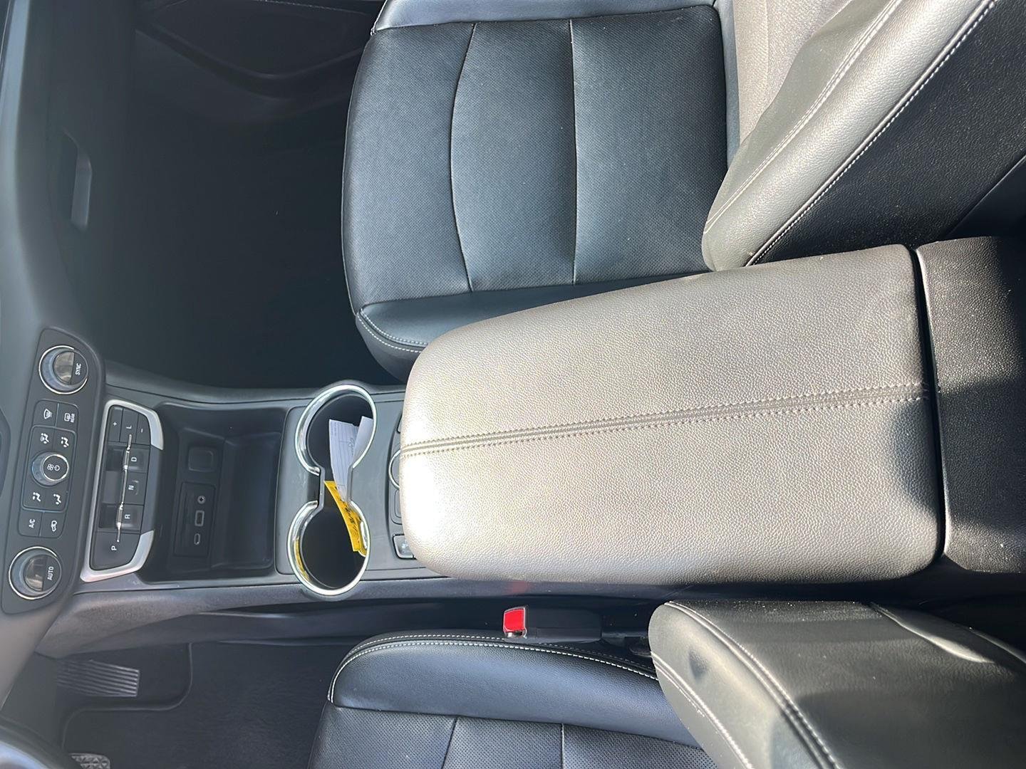 2023 GMC Terrain SLT - Photo 8