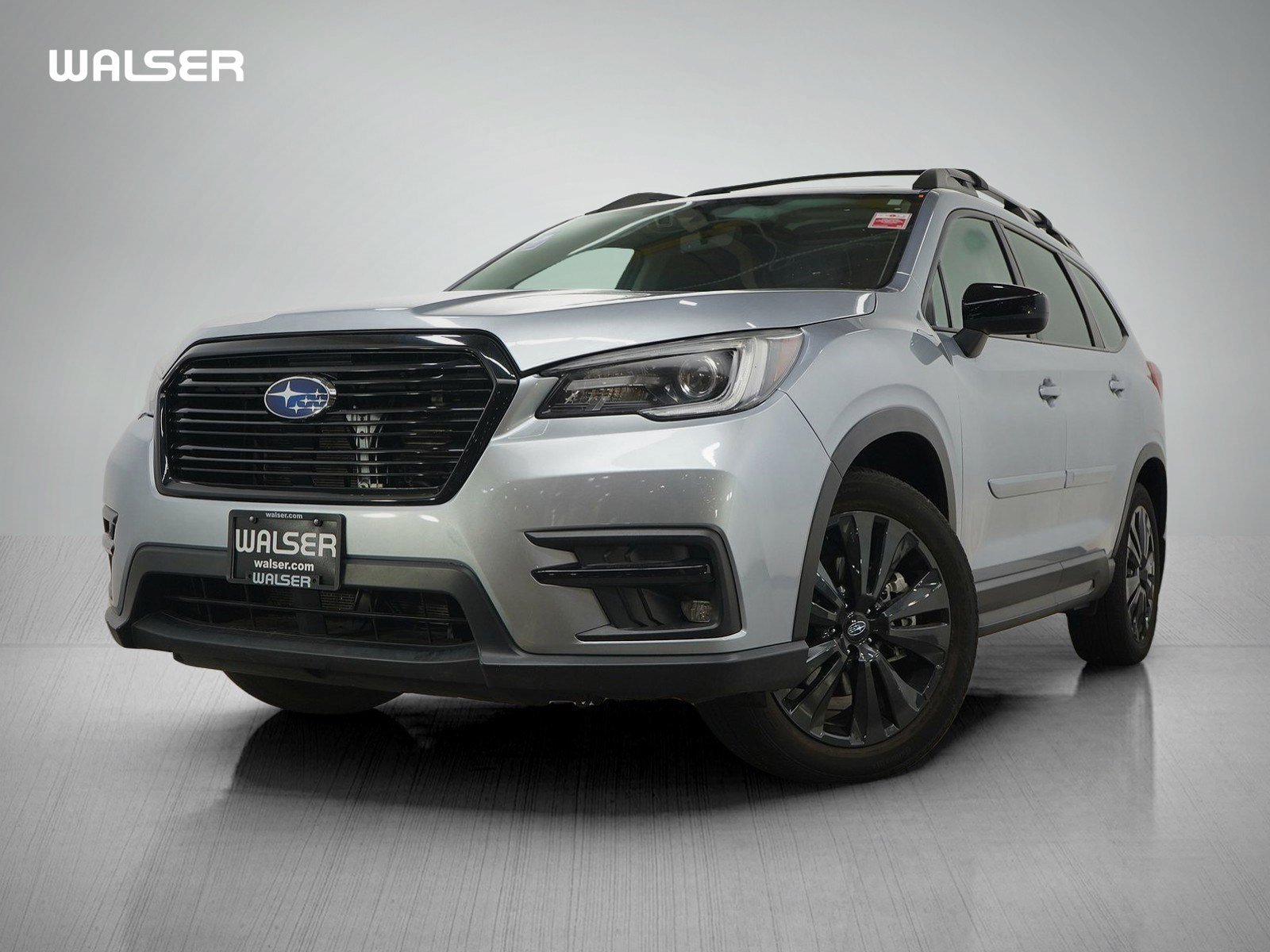 Used 2022 Ice Silver Metallic Subaru Onyx Edition image 1