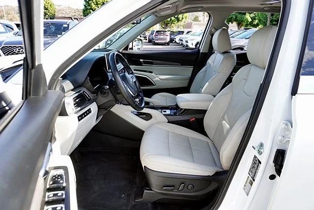 Used 2021 White Kia EX image 13