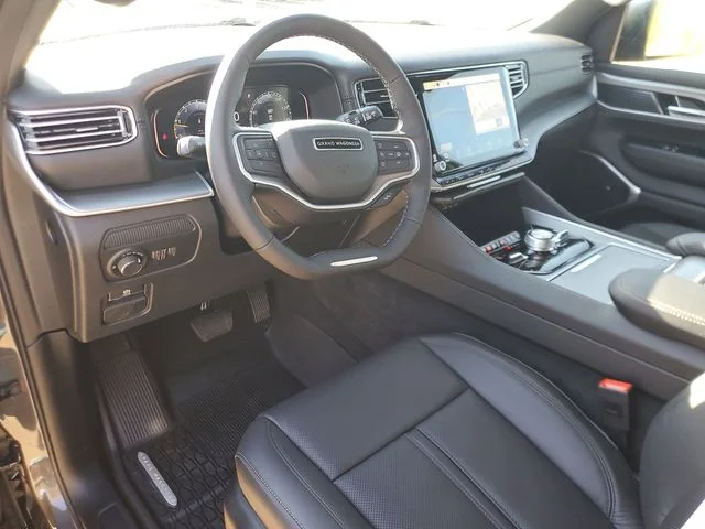 New 2026 Baltic-Gray Metallic Clear-Coat Exterior Paint Jeep Limited Altitude image 18