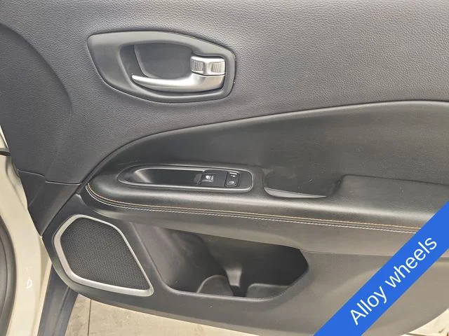 Used 2018 White Clearcoat Jeep Latitude image 11
