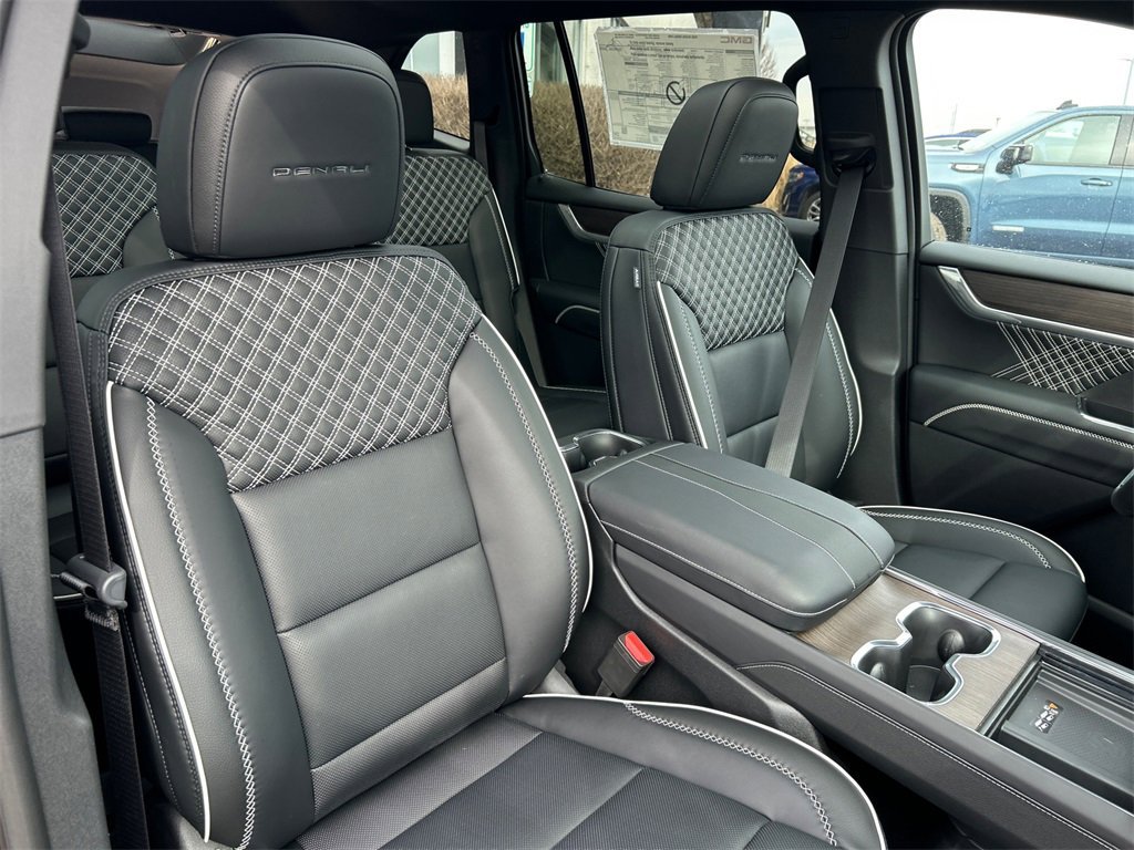 2026 GMC ACADIA - Image 38