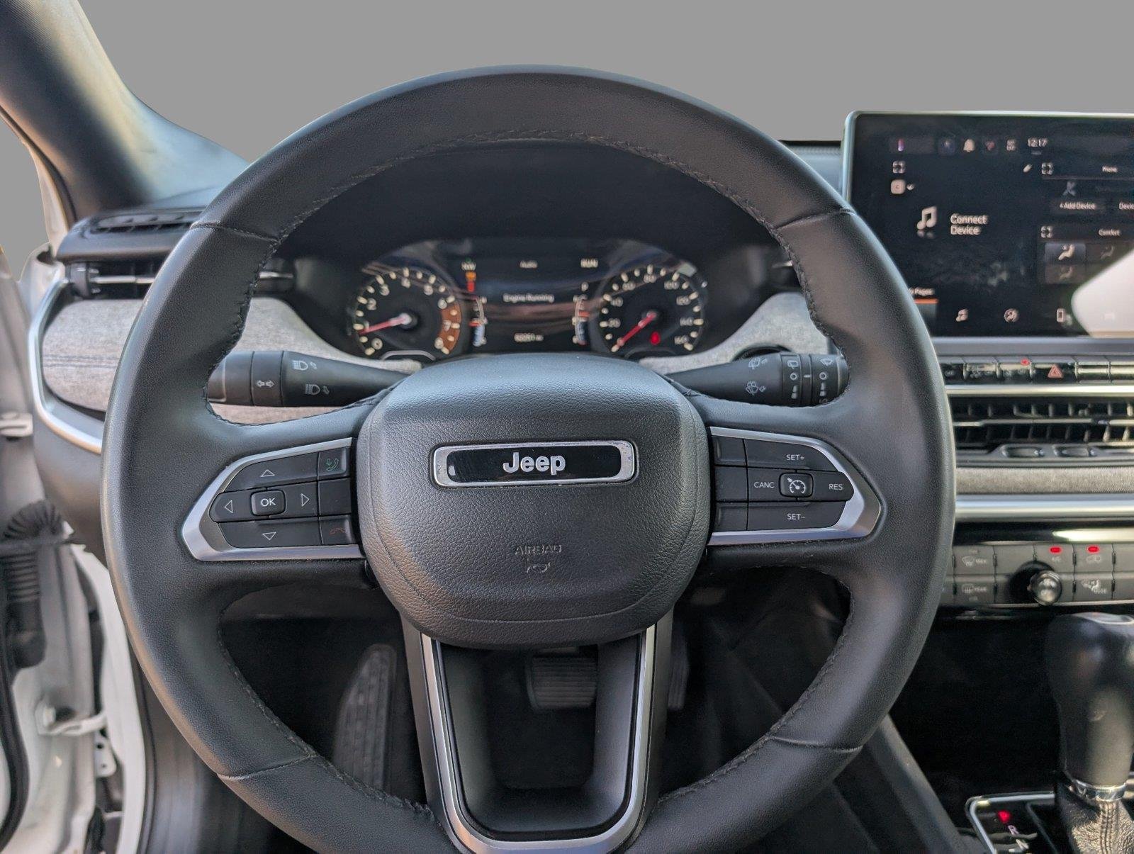 Used 2024 Bright White Clearcoat Jeep Latitude image 22