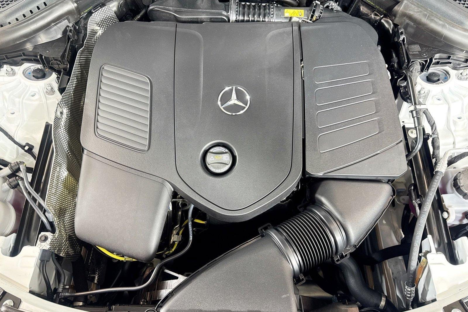 New 2026 Polar White Mercedes-Benz GLC 300 image 28