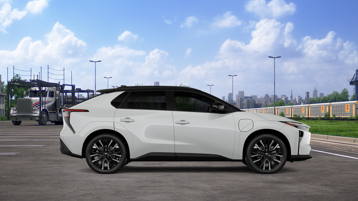 New 2027 Wind Chill Pearl with Midnight Black Metallic roof Toyota Limited image 12