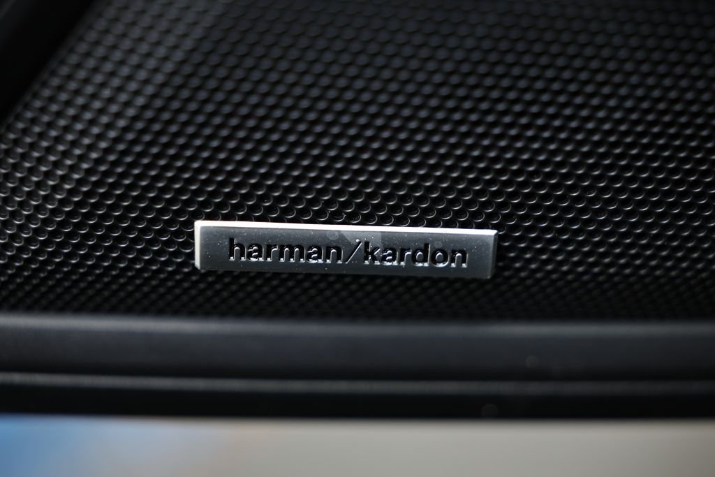 Used 2025 Magnetite Gray Metallic Subaru Touring XT image 18