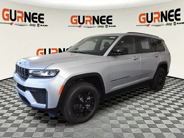 New 2026 Silver Zynith Exterior Paint Jeep Laredo Altitude image 3