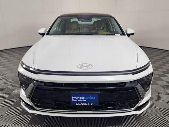 Used 2025 White Hyundai Limited image 8