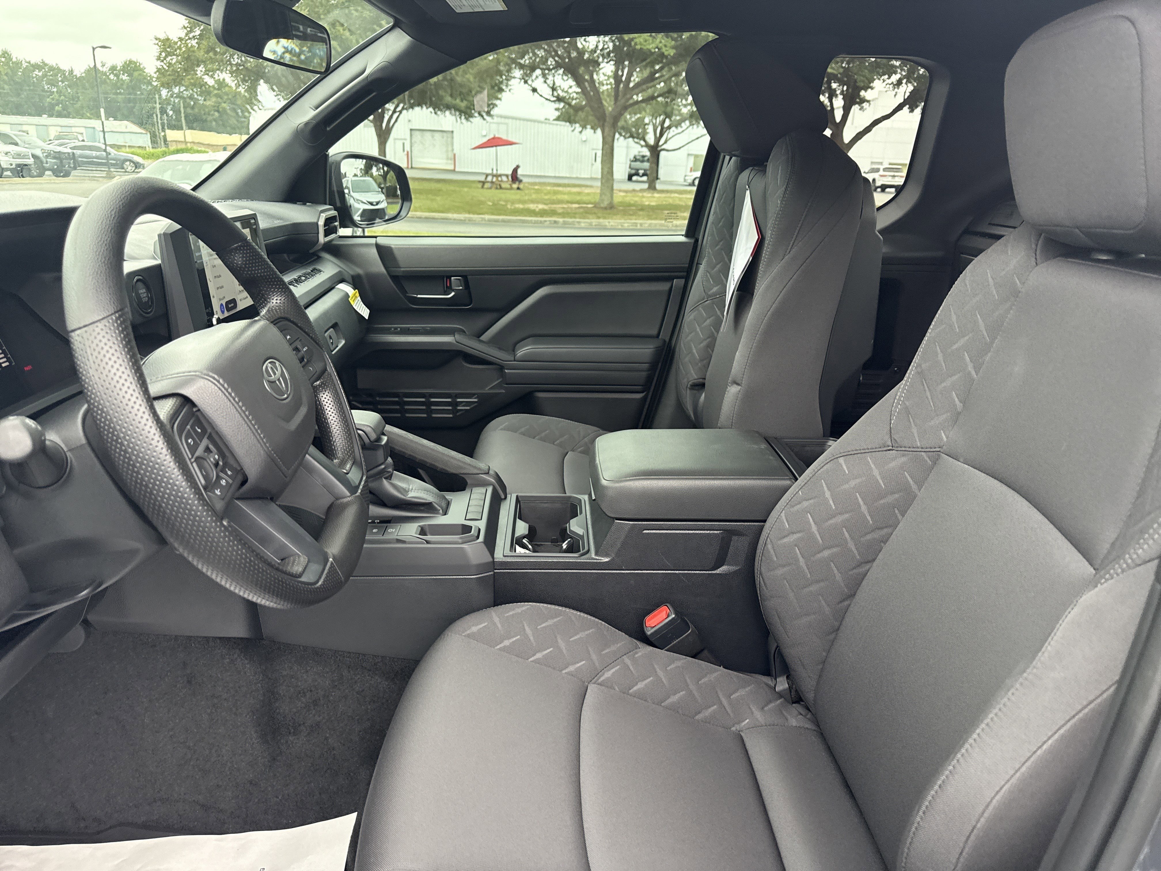 Used 2025  Toyota  image 13