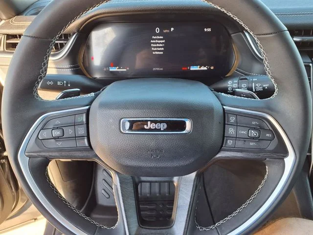 Used 2025 Gray Jeep Limited image 18