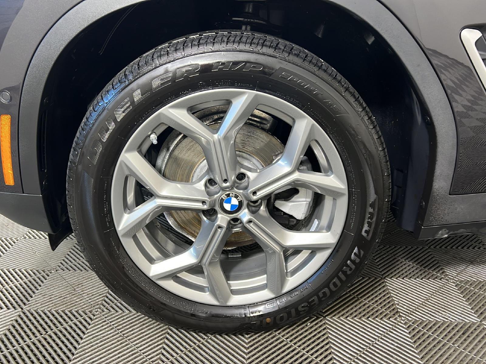 Used 2023 Dark Graphite Metallic BMW xDrive30i image 14