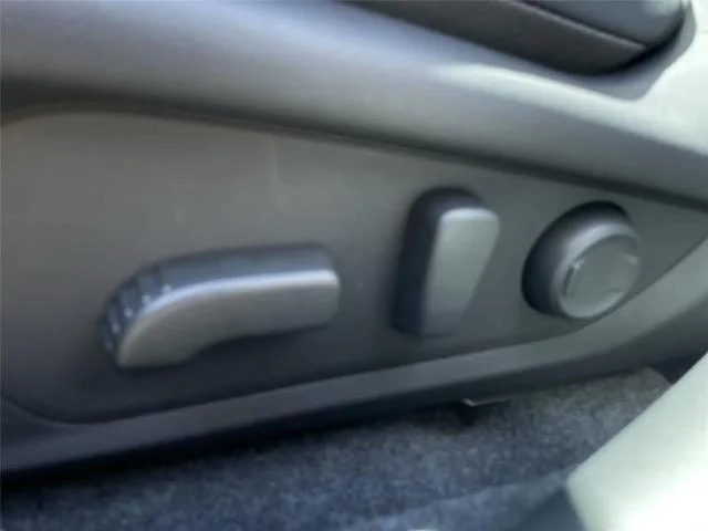 New 2026 ICE SILVER METALLIC Subaru Wilderness image 13
