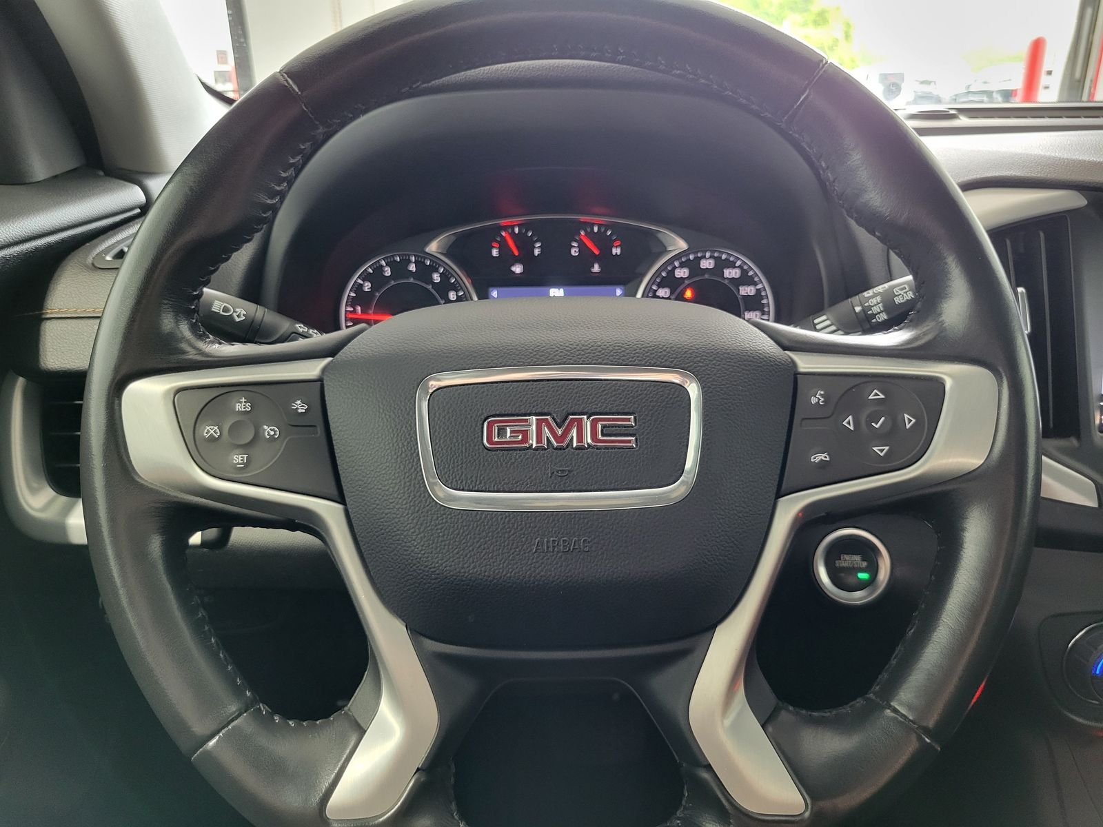 Used 2020 Black GMC SLE image 12