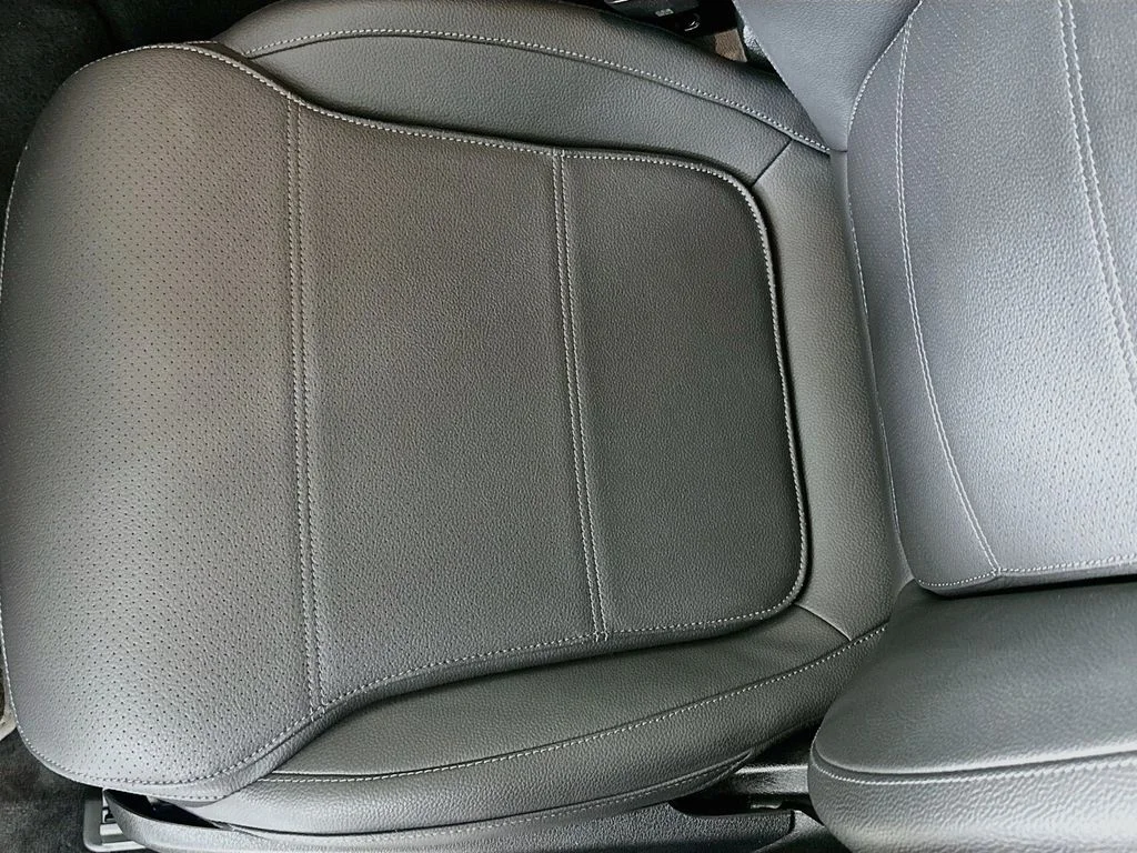 Used 2025 White Mercedes-Benz C 300 image 19