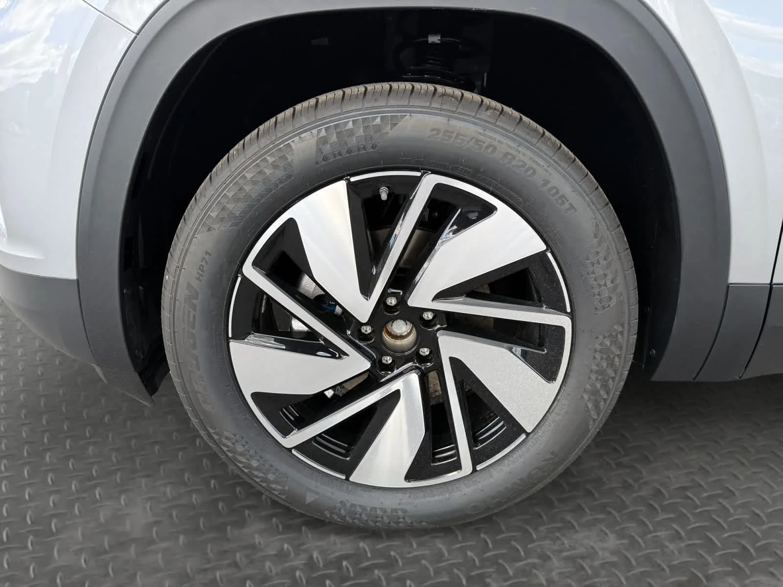 New 2026 Silver Mist Metallic Volkswagen 2.0T SEL image 9