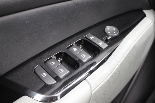 Used 2023 Black Kia X-Pro image 20