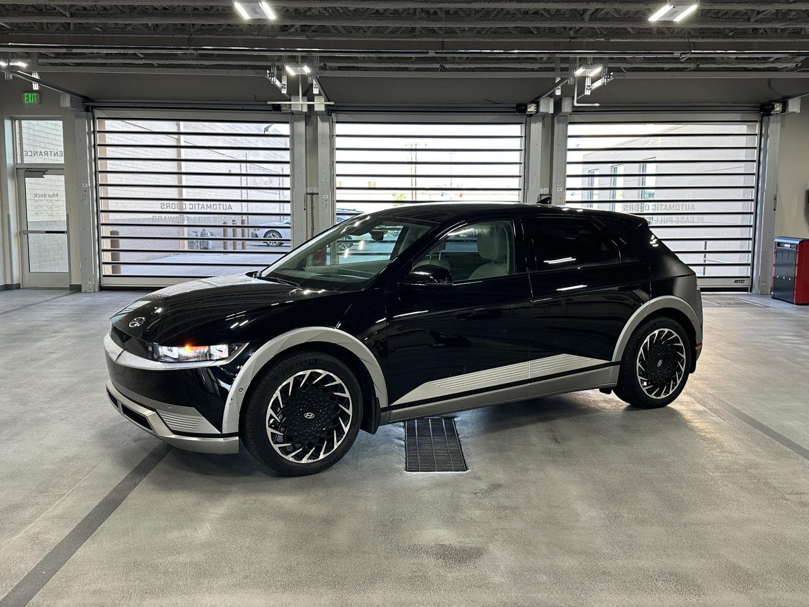 Certified Used 2024 Abyss Black Hyundai Limited image 1