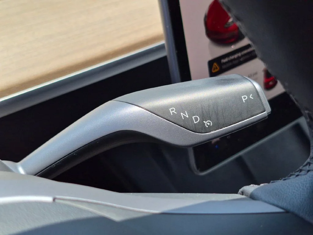 Used 2022 Red Tesla Long Range image 16