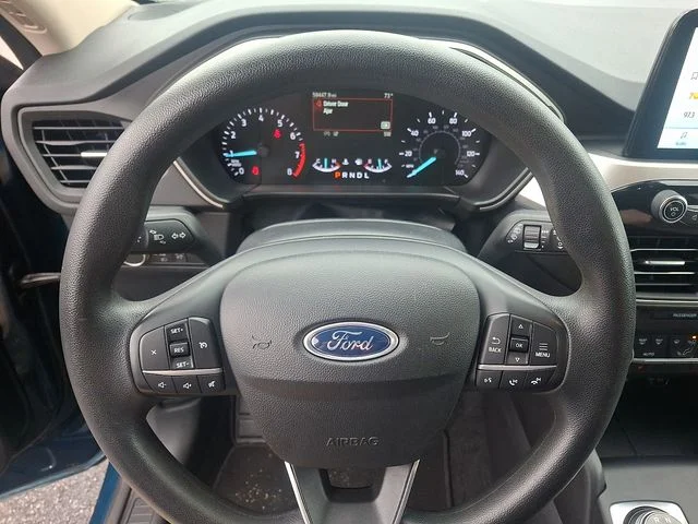 Used 2020 Green Ford SE image 18