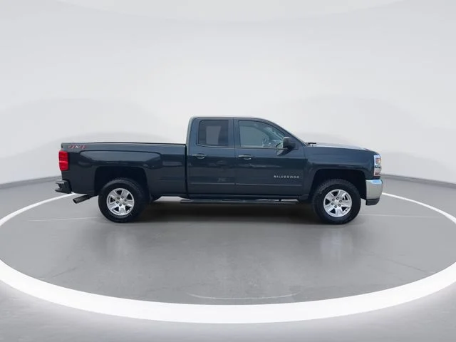 Used 2019 Gray Chevrolet LT image 9