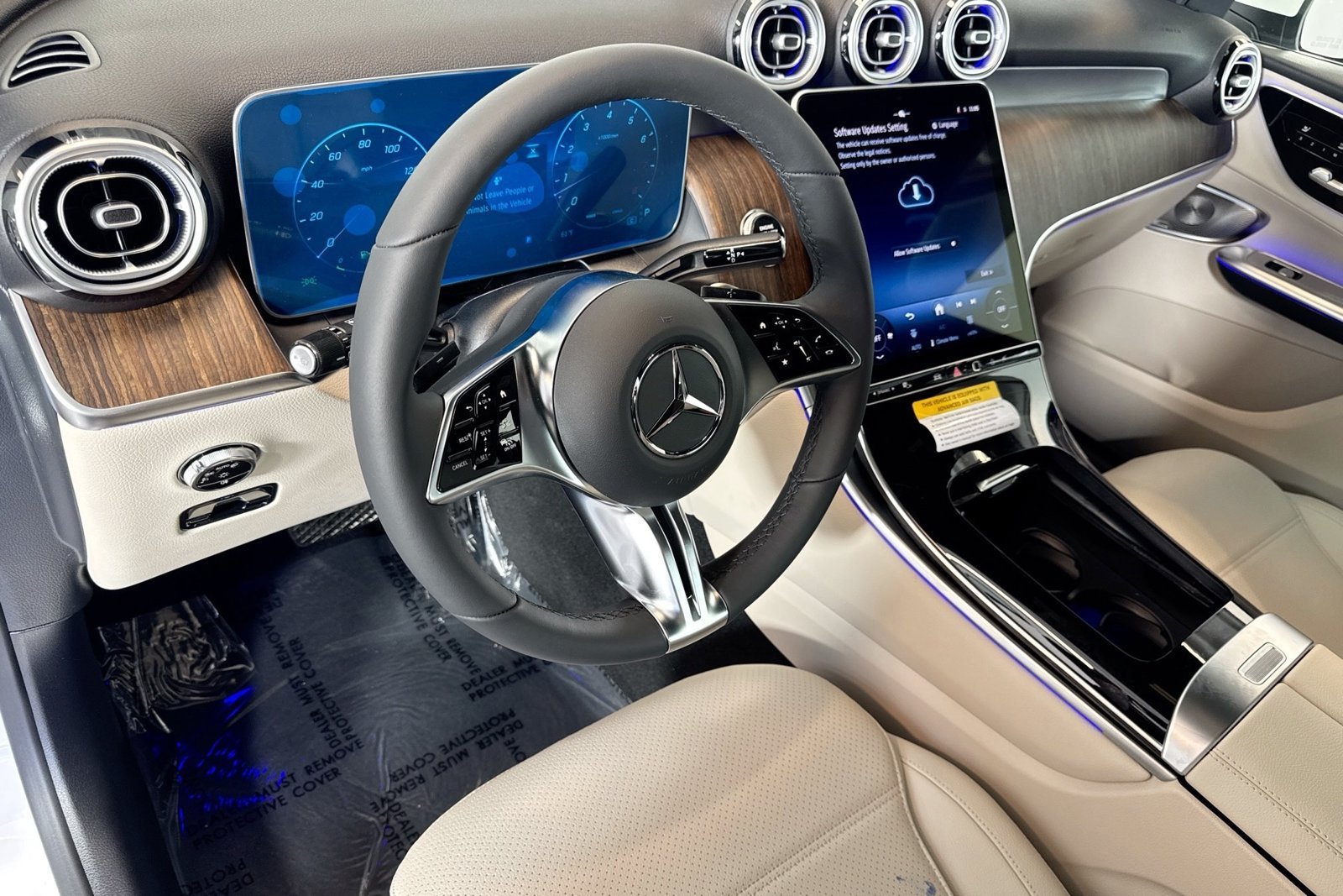New 2026 Polar White Mercedes-Benz GLC 300 image 9
