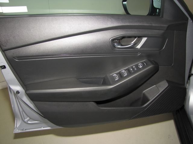 Used 2023 Lunar Silver Metallic Honda LX image 9