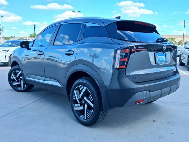 Used 2026 Gray Nissan SV image 5