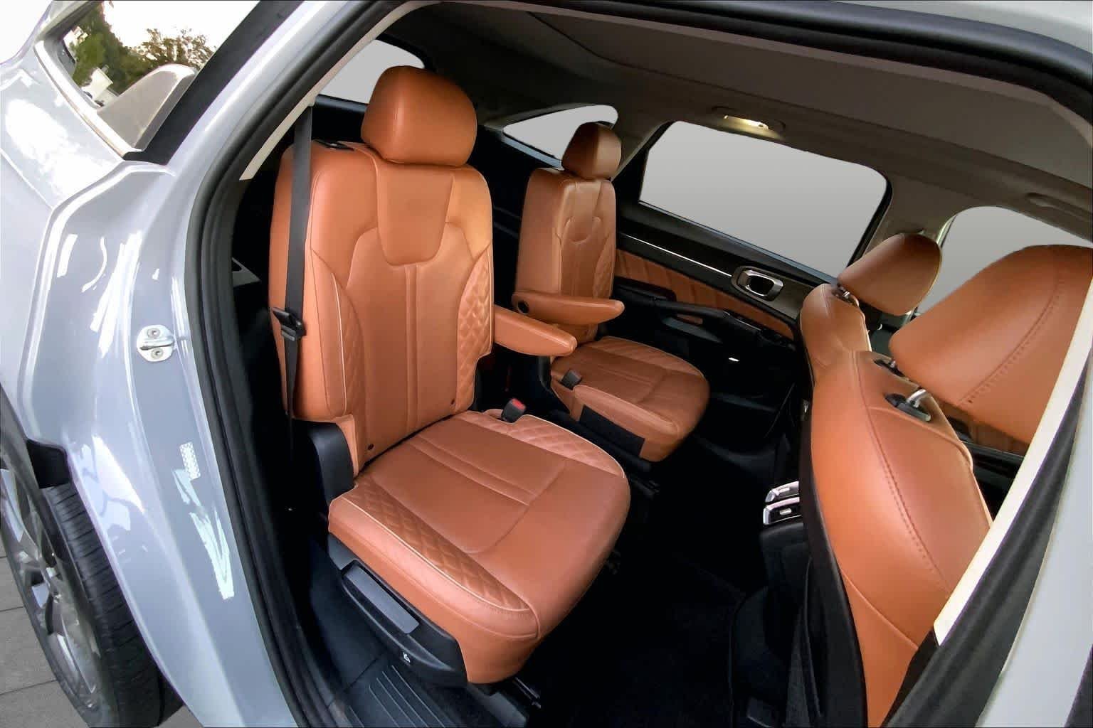 Used 2022 Wolf Gray Kia X-Line SX Prestige image 17