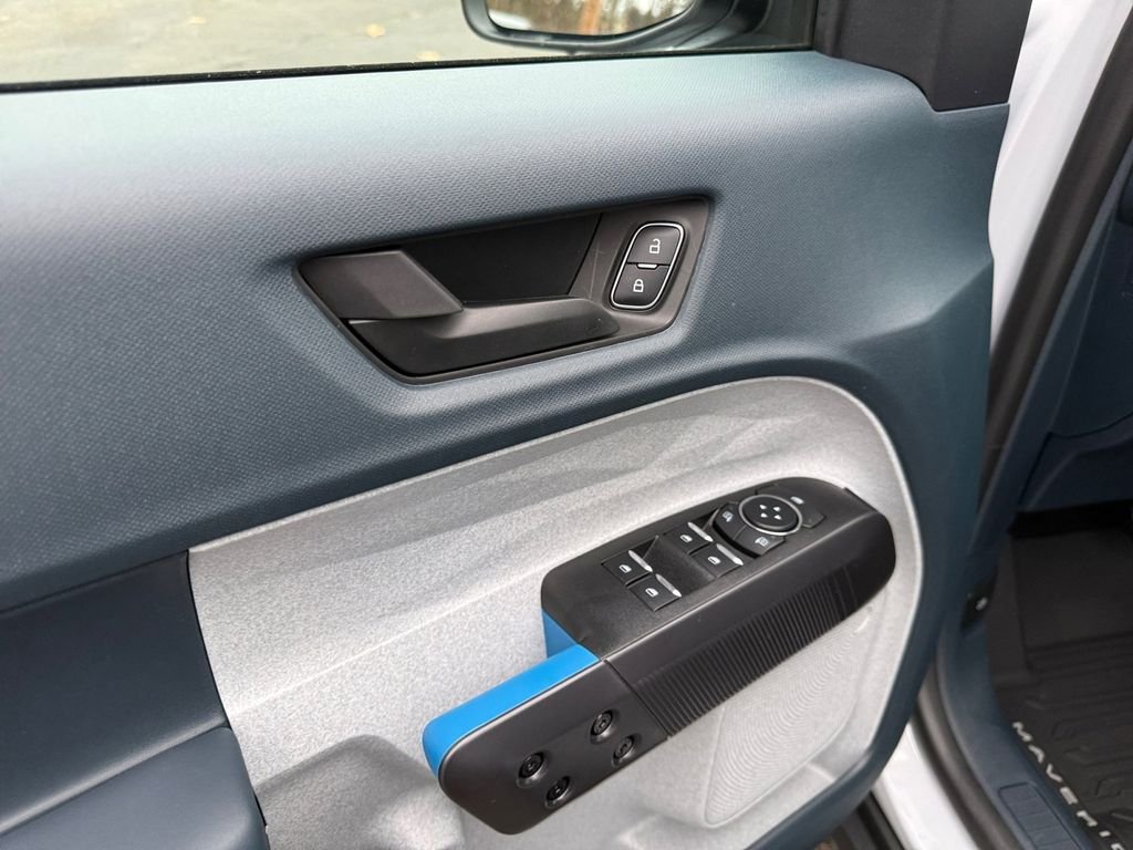 New 2025 White Ford XLT image 11
