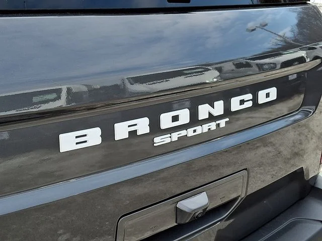 New 2025 Carbonized Gray Metallic Ford Outer Banks® image 11