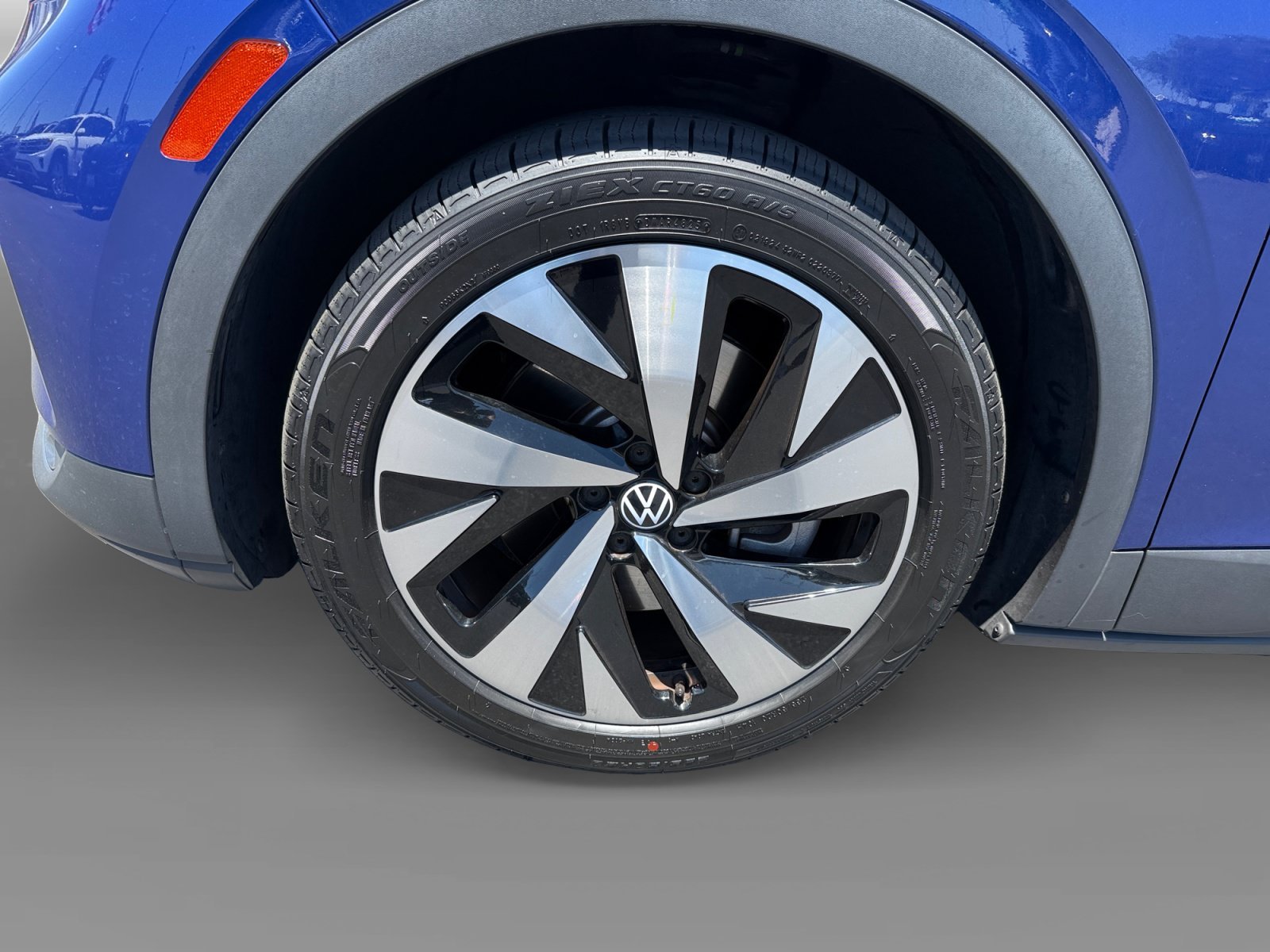 Certified Used 2022 Blue Metallic Volkswagen Pro S image 9