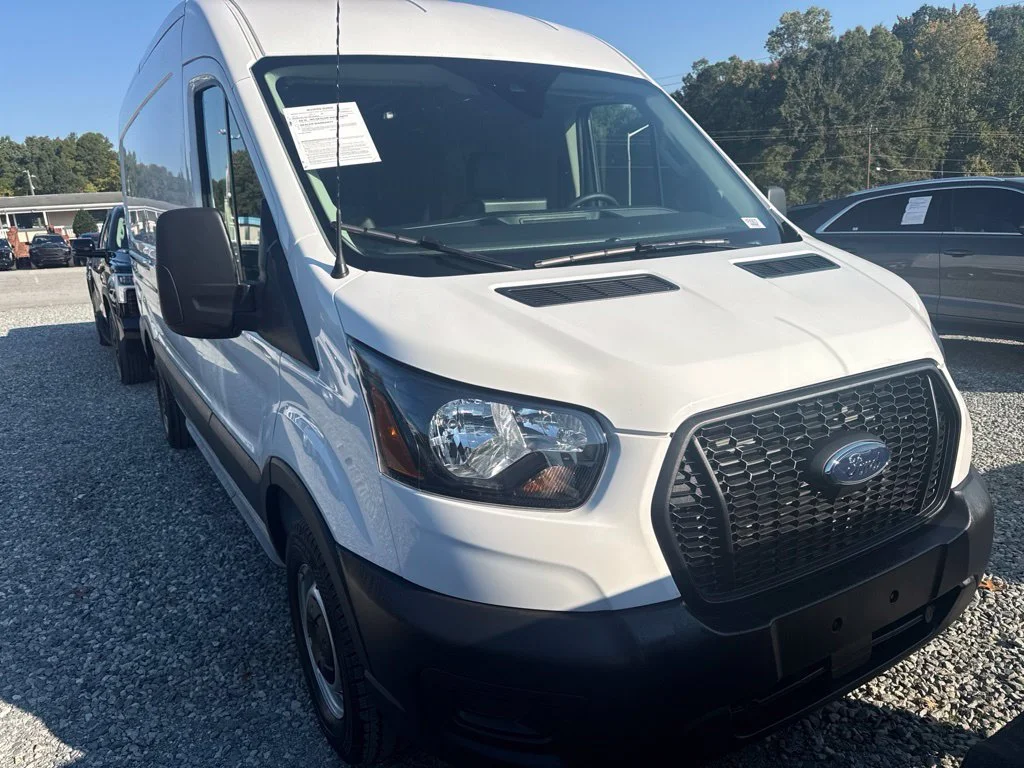 Used 2025 White Ford Base image 2