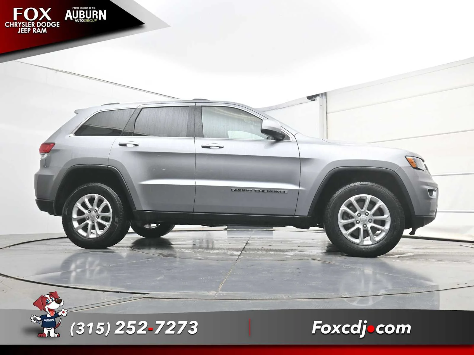 Used 2022 Silver Zynith Jeep Limited image 23