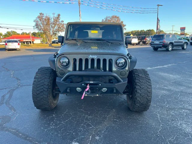 Used 2016  Jeep Unlimited Sport image 38