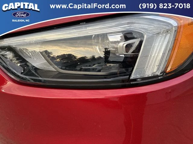 Used 2022 Red Ford SEL image 11