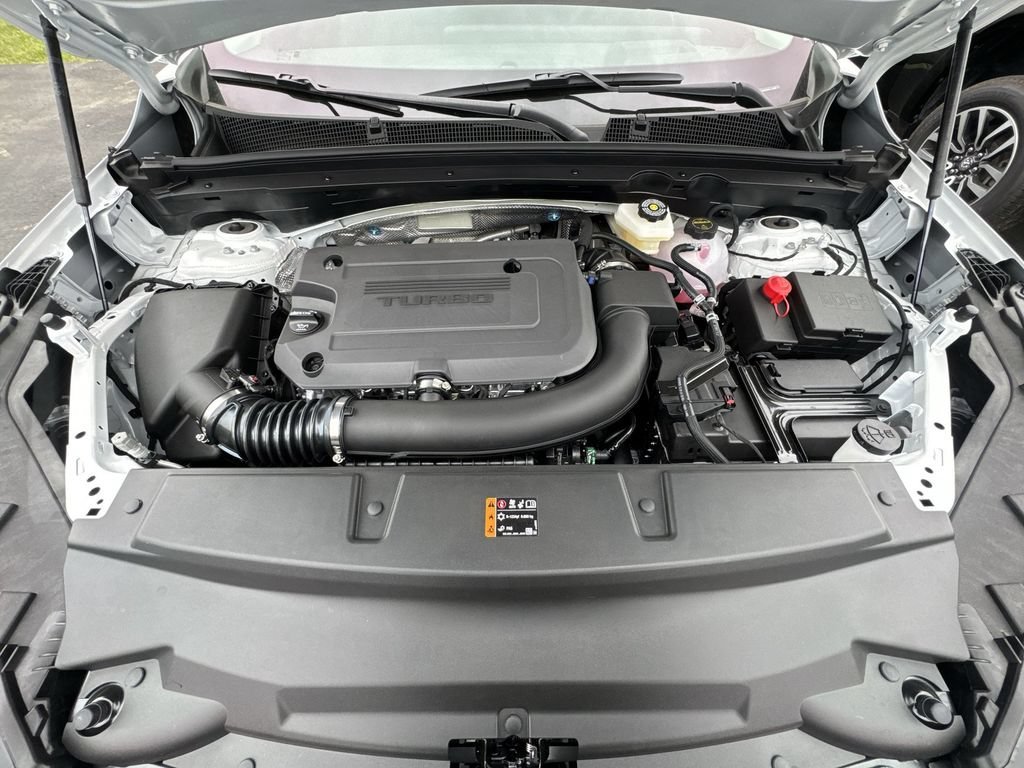 New 2026 Summit White Buick Preferred image 25