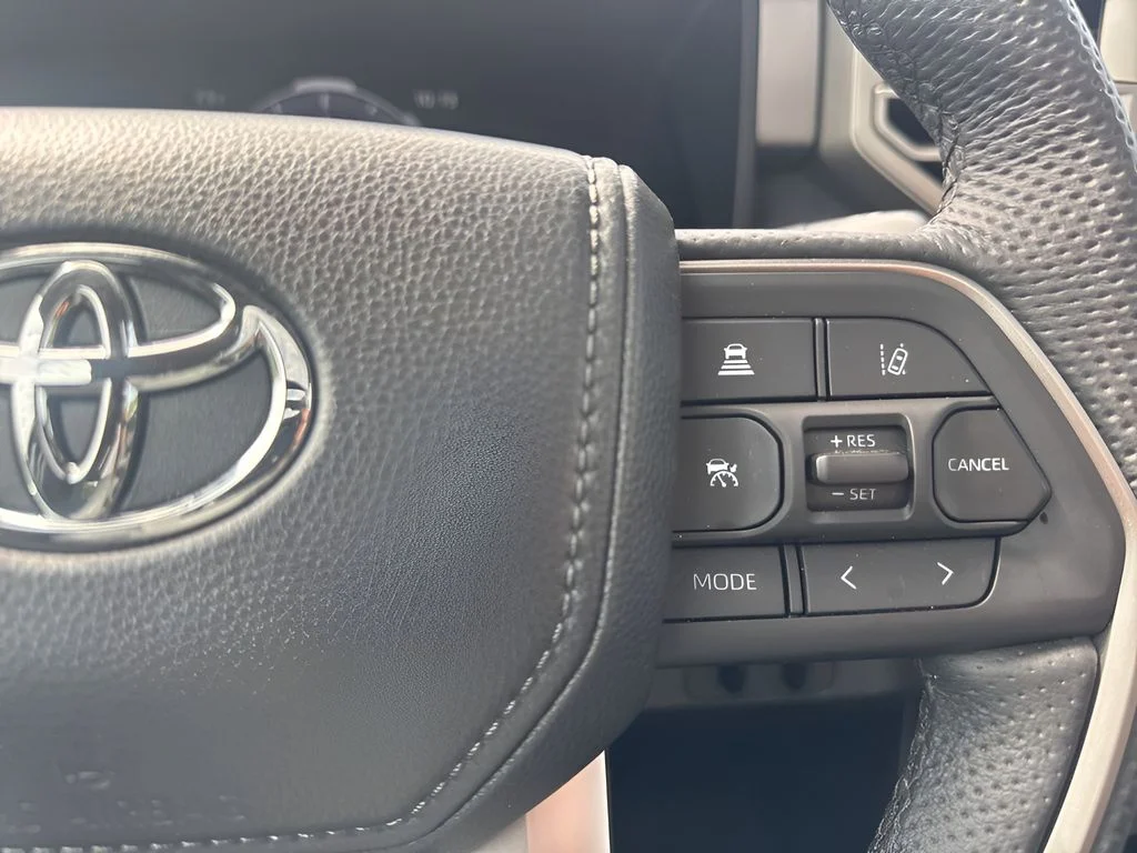 Used 2025  Toyota Limited image 12