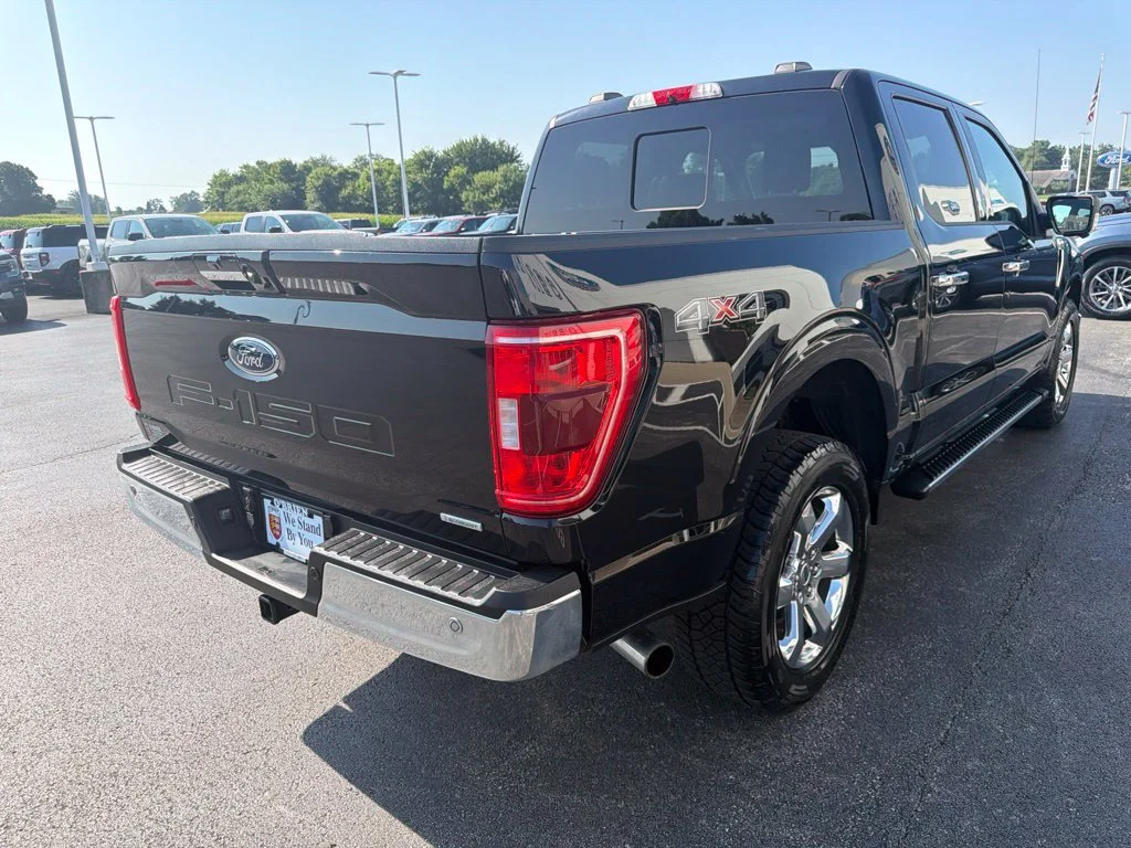 Used 2021 Agate Black Metallic Ford XLT image 5