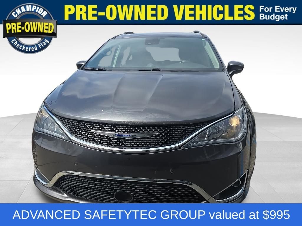 2018 Chrysler Pacifica Touring L Plus's photo