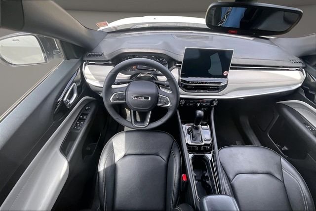 Used 2025 White Jeep Limited image 5