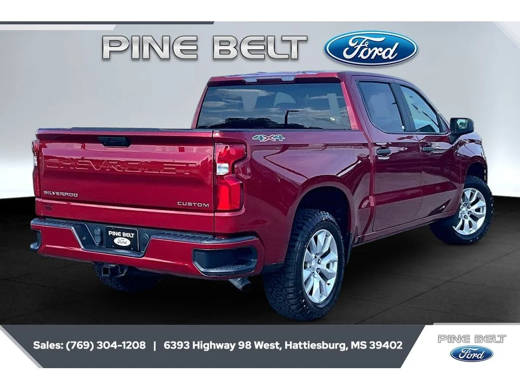 Used 2020 Cajun Red Tintcoat Chevrolet Custom image 11