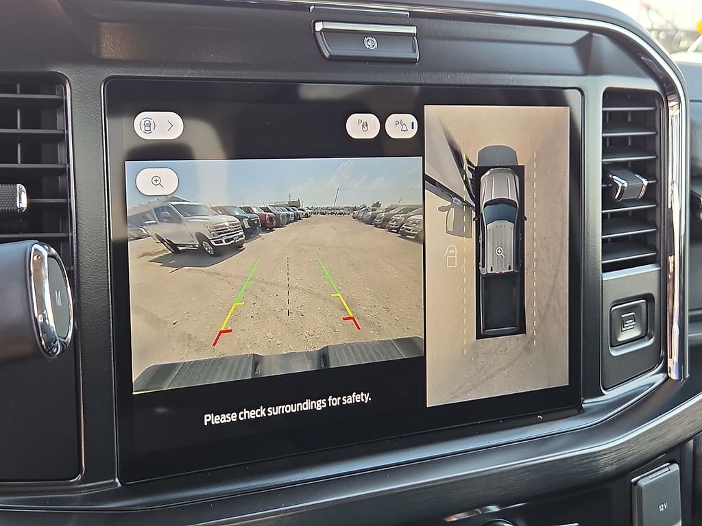 New 2026 Star White Metallic Tri-Coat Ford F-350® Lariat® image 23