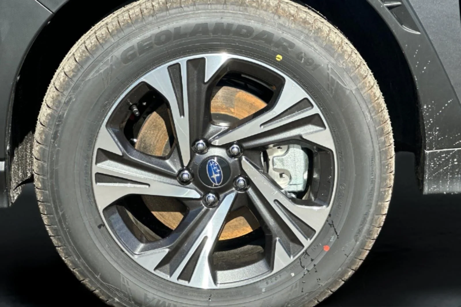 New 2026 MAGNETITE GRAY PEARL Subaru Premium image 34