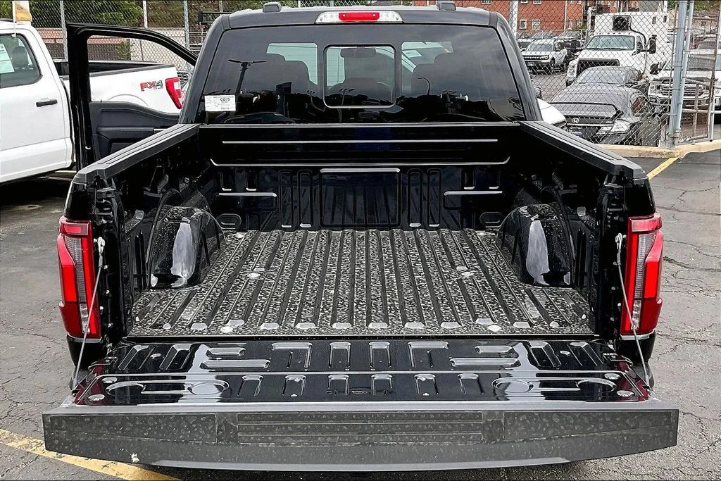 New 2026 Agate Black Metallic Ford Lariat® image 27